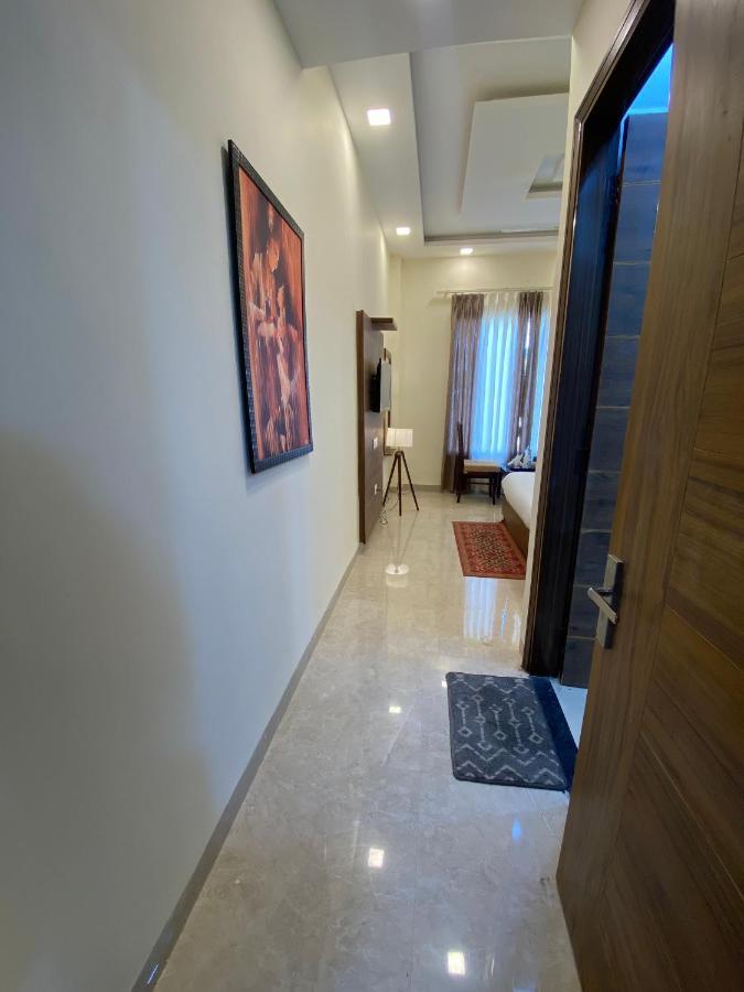 Hotel Woodlark Zirakpur - A Peaceful Stay 外观 照片