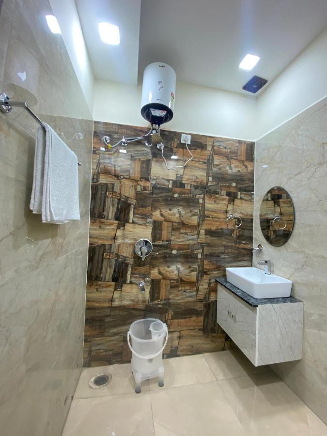Hotel Woodlark Zirakpur - A Peaceful Stay 外观 照片