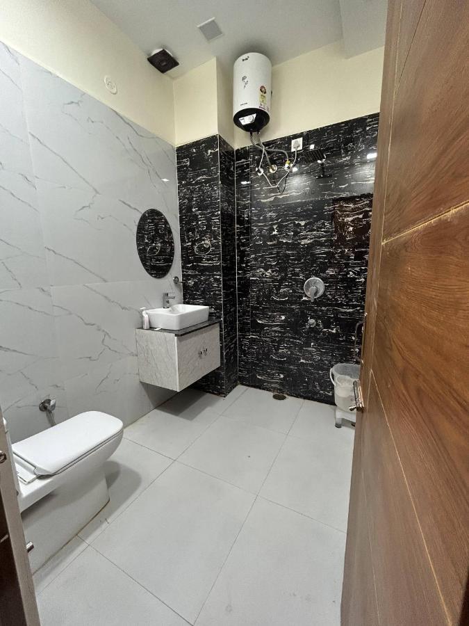 Hotel Woodlark Zirakpur - A Peaceful Stay 外观 照片