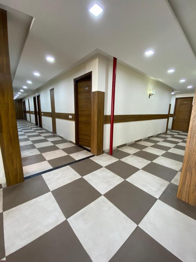 Hotel Woodlark Zirakpur - A Peaceful Stay 外观 照片