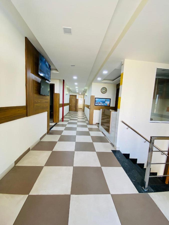 Hotel Woodlark Zirakpur - A Peaceful Stay 外观 照片